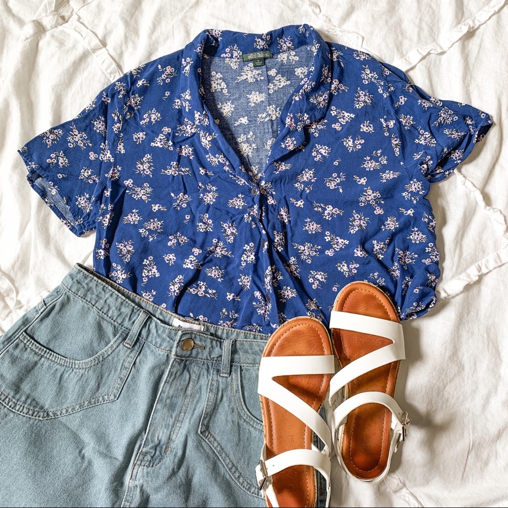 Button Down Cropped Blue Floral Collared Top